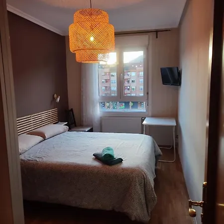 Homestay Alberto Astur Privadas Mas Cocina Compartida Oviedo